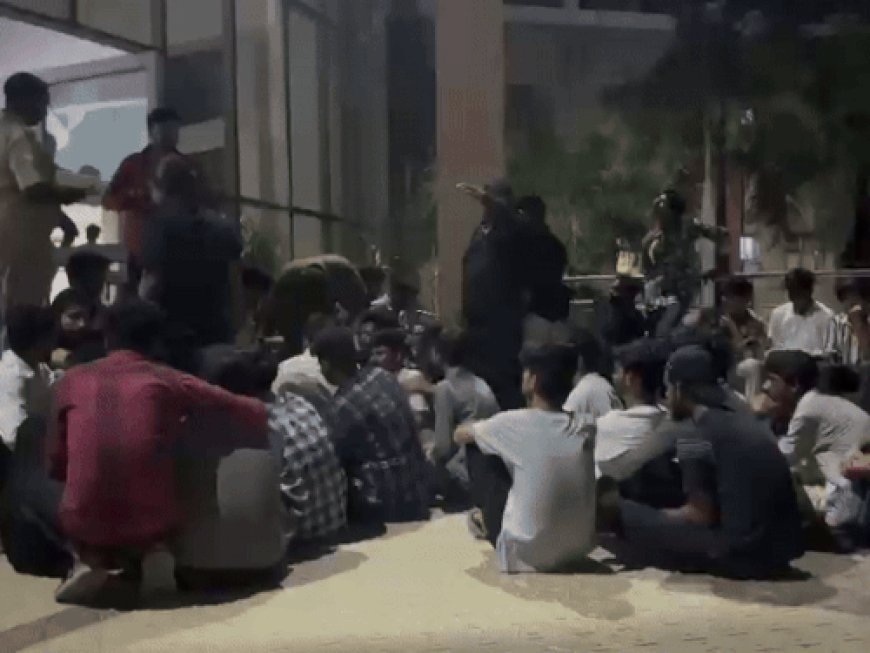 लखनऊ के भाषा विश्वविद्यालय में छात्रों का हंगामा:दूषित खाने और पानी को लेकर भड़के स्टूडेंट्स, रजिस्ट्रार को बंधक बनाया