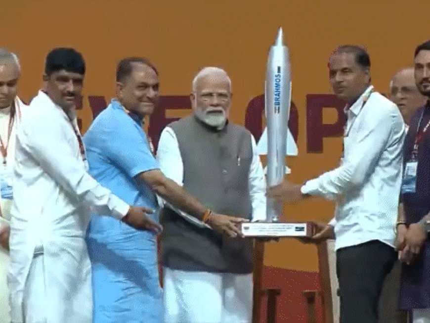 PM बोले- ऑपरेशन सिंदूर कैमरे के सामने किया:ताकि कोई सबूत न मांगे; पाकिस्तान ने आतंकियों के जनाजे में अपने झंडे लहराए