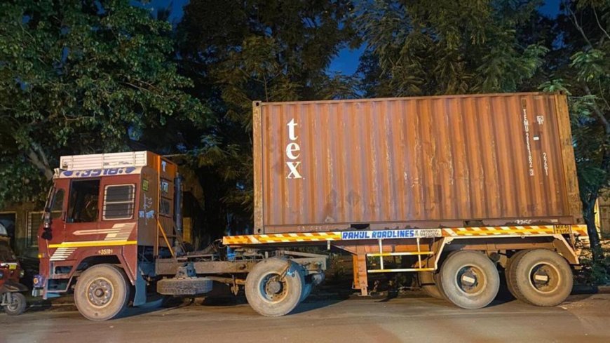 200 containers of imported tur dal seized by APMC squad