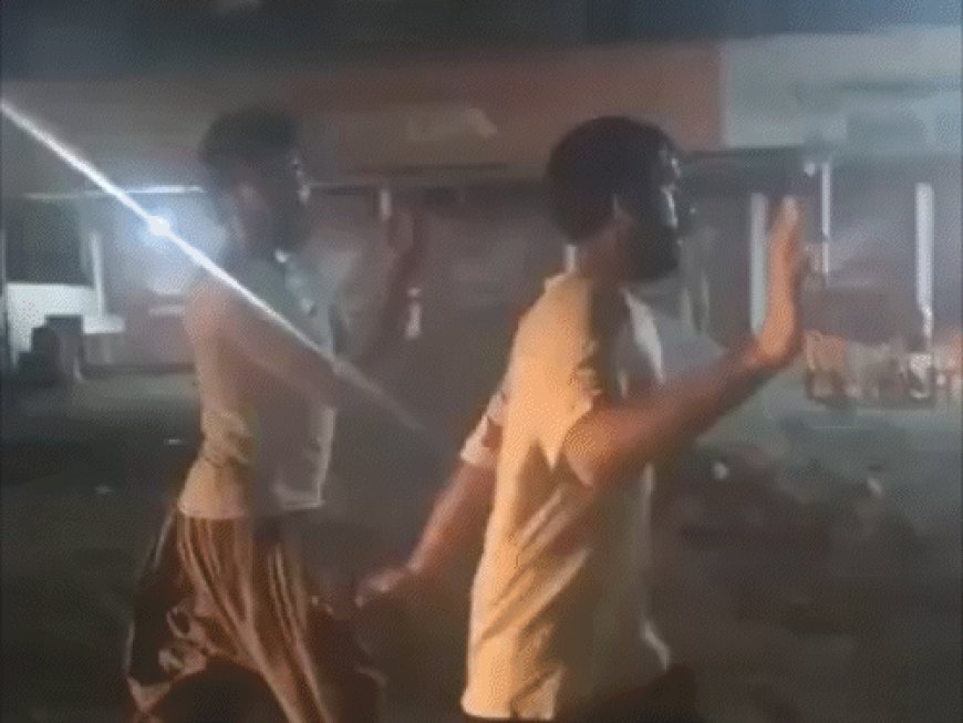 पाकिस्तानातील कराची येथील मलीर तुरुंगातून 216 कैदी फरार:भूकंपानंतर मुख्य गेटमधून पळून गेले; 86 कैद्यांना पुन्हा ताब्यात घेण्यात आले