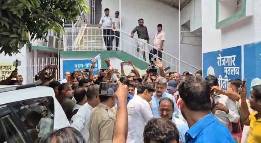 Bihar: सीएम नीतीश कुमार की पार्टी कार्यालय पहुंचे सैकड़ों शिक्षक, शिक्षा मंत्री का घेराव किया; यह मांग कर रहे