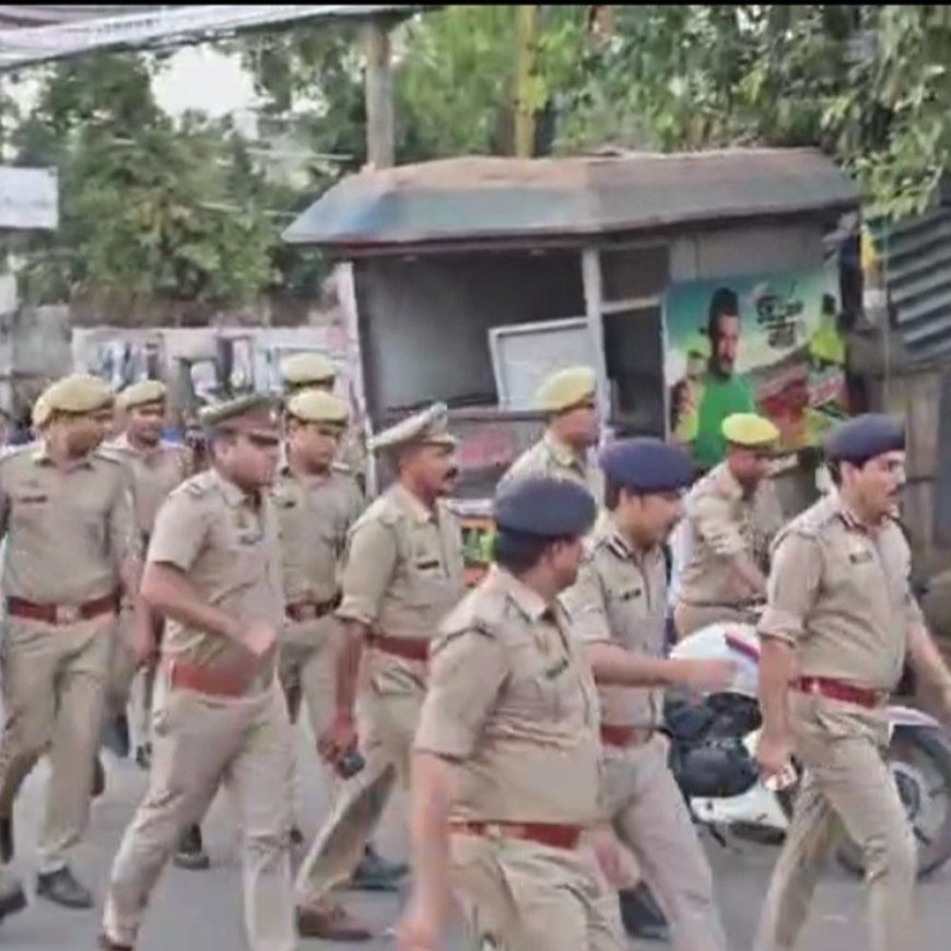 मेरठ में ईद की तैयारी:पुलिस ने फ्लैग मार्च किया, सड़क पर नमाज न पढ़ने की अपील; ड्रोन से रखी जाएगी निगरानी