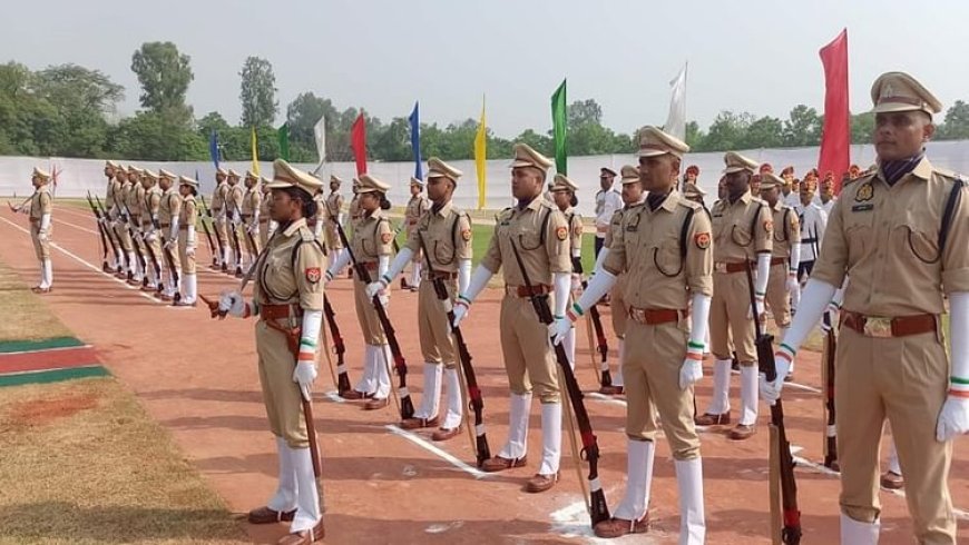 मुरादाबाद में पासिंग आउट परेड: यूपी पुलिस को मिले 34 डिप्टी एसपी, डीजी ट्रेनिंग ने ली सलामी, देखें  VIDEO