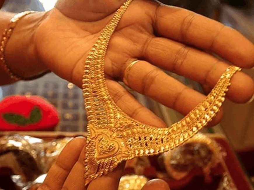 સોનું ₹805 ઘટીને ₹97,358 પર પહોંચ્યું:ચાંદી ₹1,04,610 પ્રતિ કિલો વેચાઈ રહી છે, કેરેટ પ્રમાણે સોનાનો ભાવ જુઓ