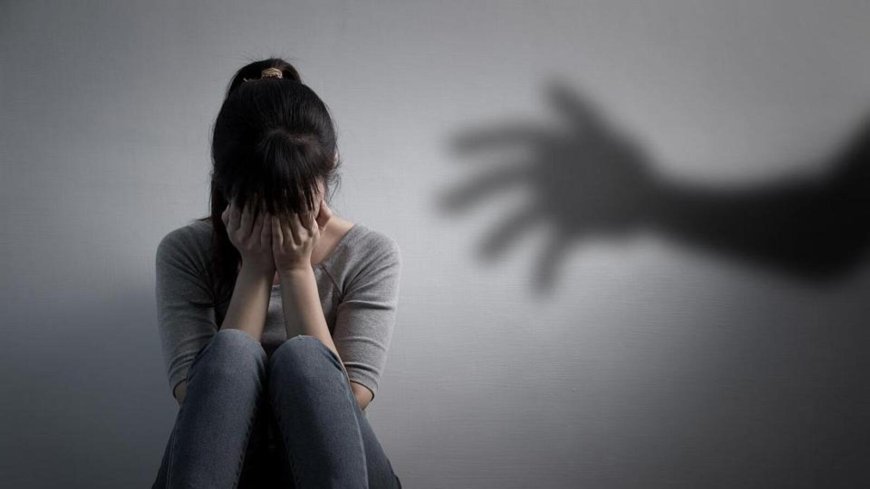 25-year-old man held for blackmailing woman, threatening acid attack after online break-up