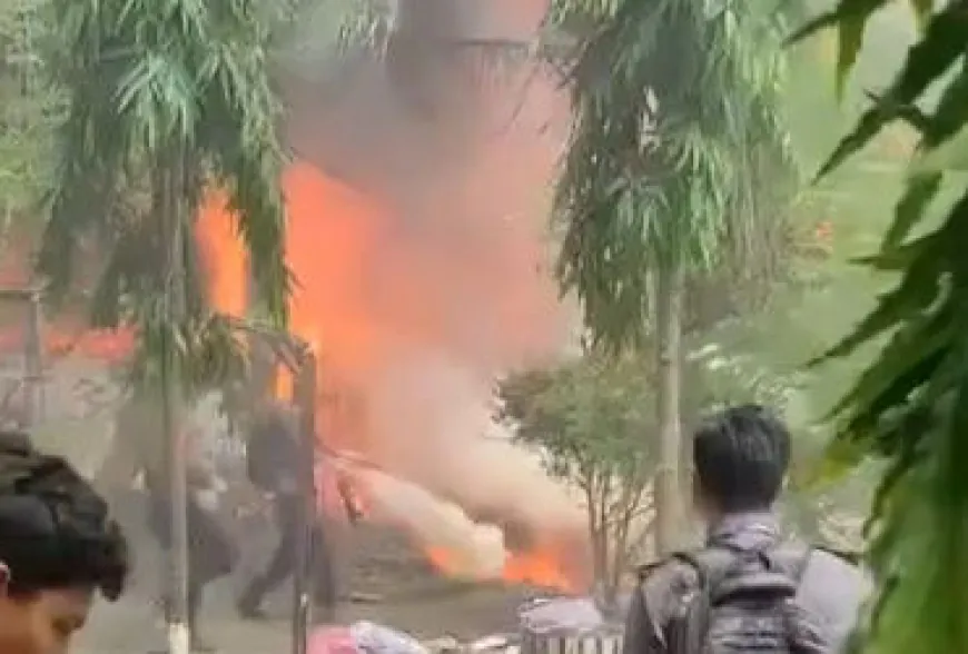 Bangladesh Air Force jet crashes into Dhaka school building, at least 19 killed