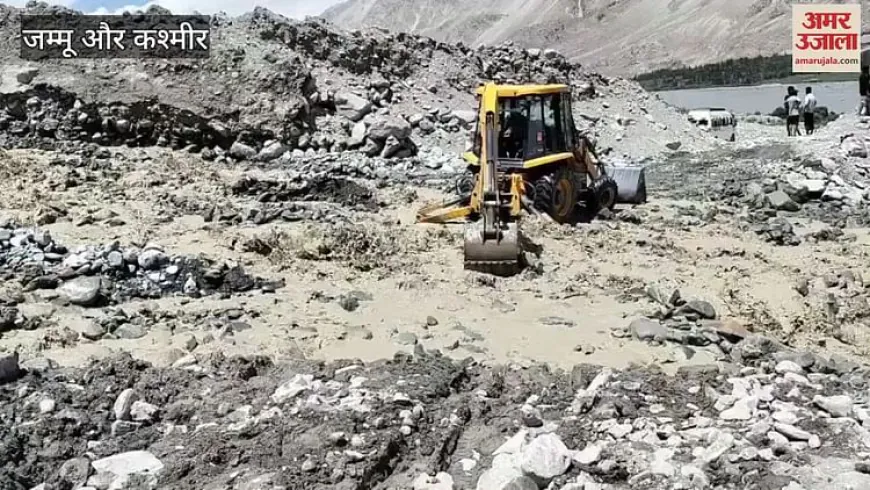 पनामिक में बाढ़ से तबाही: प्रभावित क्षेत्रों की सुध लेने पहुंचे पार्षद, पुनर्स्थापन कार्य को दी गति