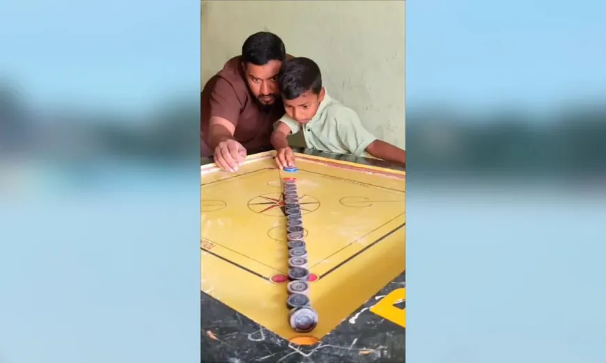 कैरम बोर्ड पर एक के बाद एक सजी थी गोटियां, लड़के ने सॉलिड अंदाज में क्वीन को उड़ाया, देखें वीडियो!