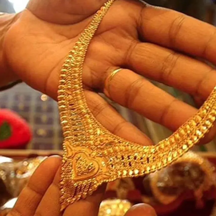 आज सोने-चांदीत घसरण:सोने ₹98,375 तोळा, तर चांदी ₹1135 ने घसरून ₹1.13 लाख प्रति किलोवर