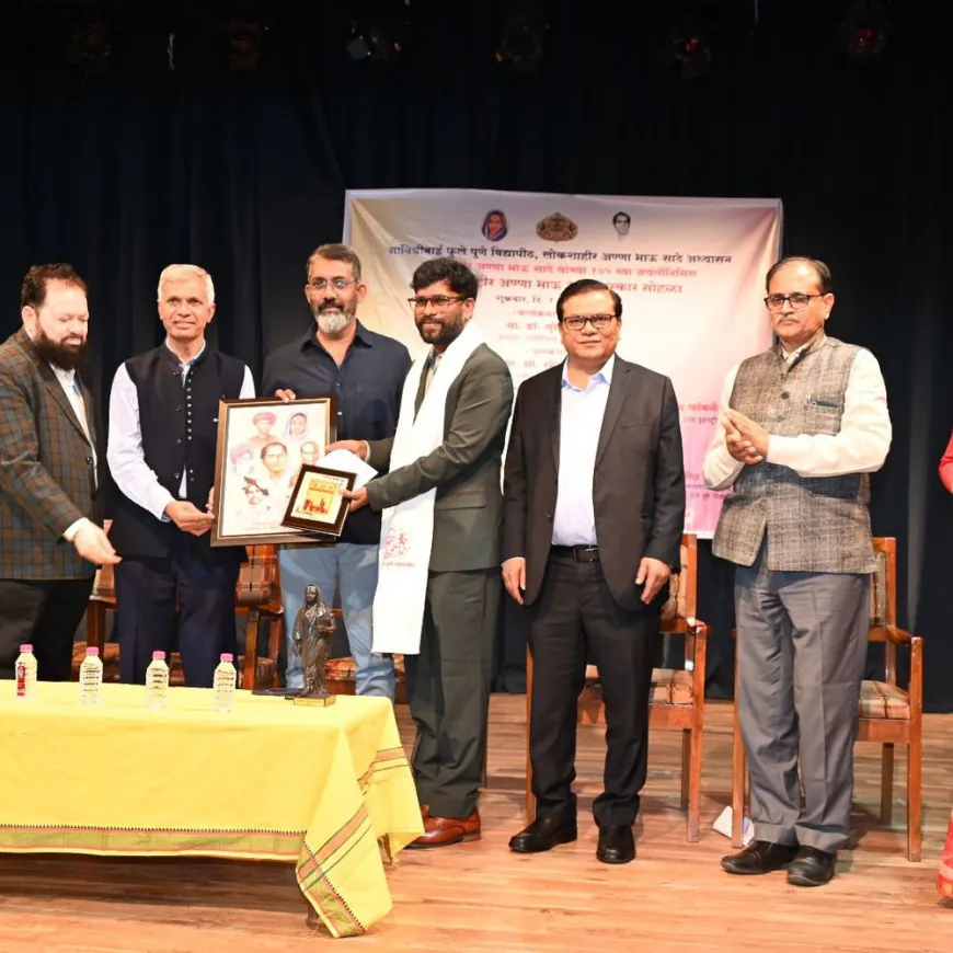 लोकशाहीर अण्णाभाऊ साठे पुरस्कार युवा दिग्दर्शक रमेश होलबोले यांना प्रदान:चित्रपट निर्मितीत दलित, भटक्या-विमुक्तांचा आवाज वाढणे स्वागतार्ह - नागराज मंजुळे