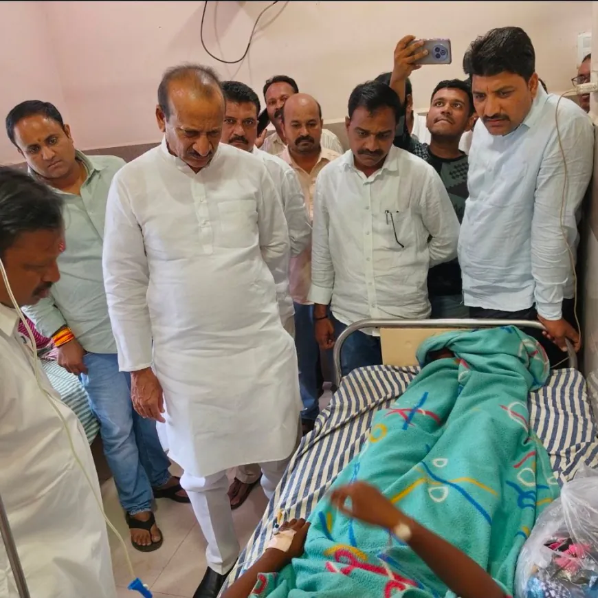 आश्रमशाळेच्या भिंतीचा अपघात:खासदार वानखडे आणि काँग्रेस जिल्हाध्यक्षांनी जखमी विद्यार्थिनींची रुग्णालयात घेतली भेट