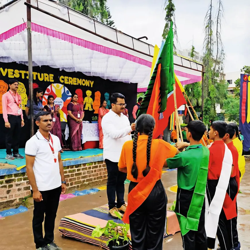 शालेय जीवनातच मिळते नेतृत्व जबाबदारी स्वीकारण्याची संधी:अभिनव पब्लिक स्कूलमध्ये शासनाचे जलसंवर्धन अधिकारी प्रसाद नवले यांचे प्रतिपादन