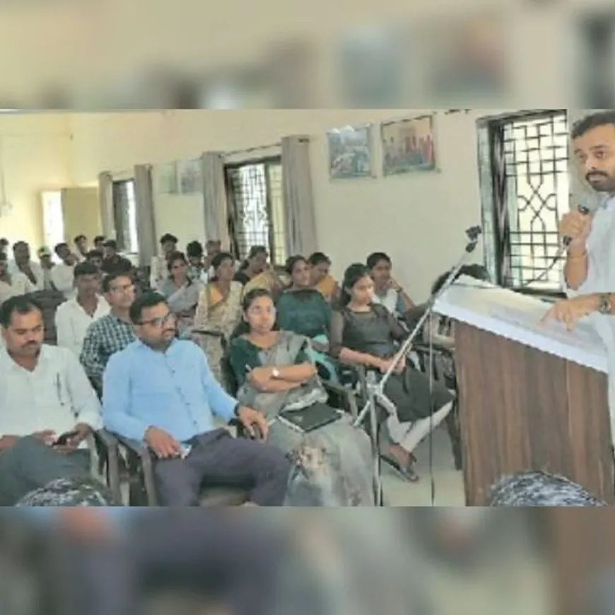 शेतीत ड्रोन व कृत्रिम बुद्धिमत्तेचा वापर करुन उत्पन्न वाढवा- घुले:दहिगाव-ने येथे पीएम किसान सन्मान निधी हस्तांतरण कार्यक्रम