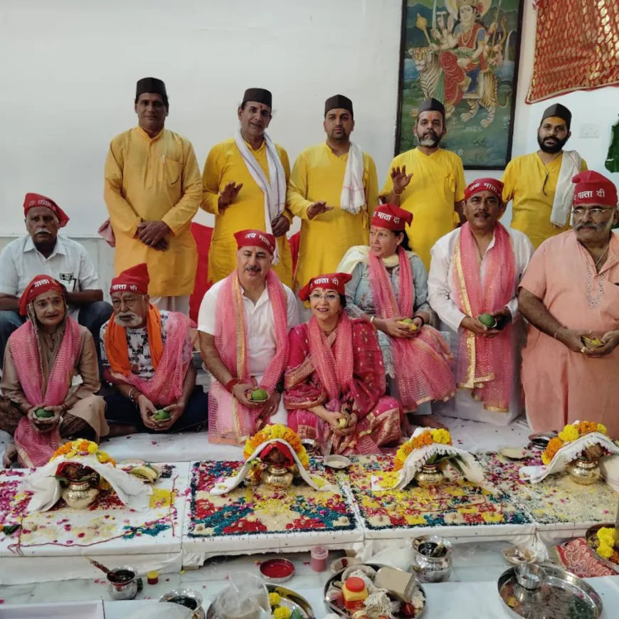 शीतला माता मंदिर की मूर्तियों का मंत्रोच्चारण से अन्नाधिवास कराया