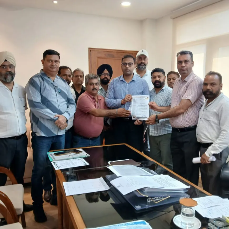 बिल्डिंग बायलॉज के विरोध में आई एसोसिएशन