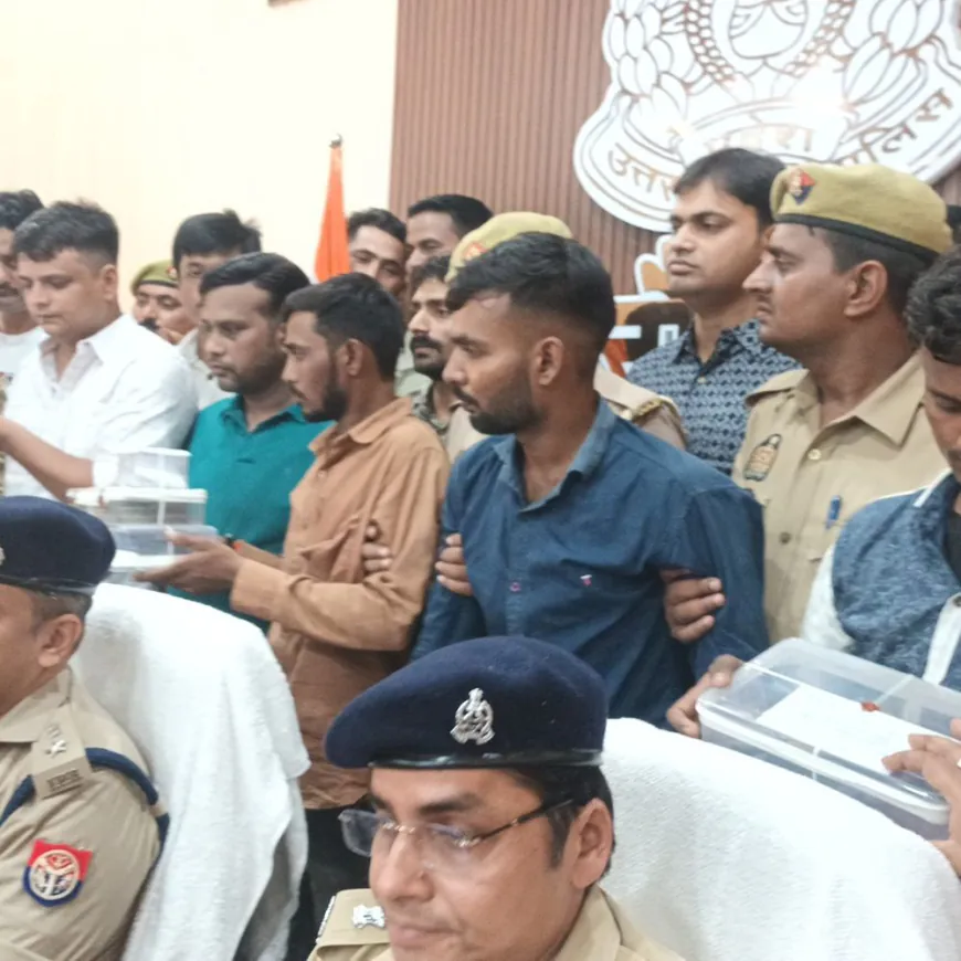 वक्रांगी केंद्र संचालक से 9.27 लाख की लूट का खुलासा:जौनपुर में मुठभेड़ के बाद 3 आरोपी गिरफ्तार, 8.10 लाख रुपये बरामद