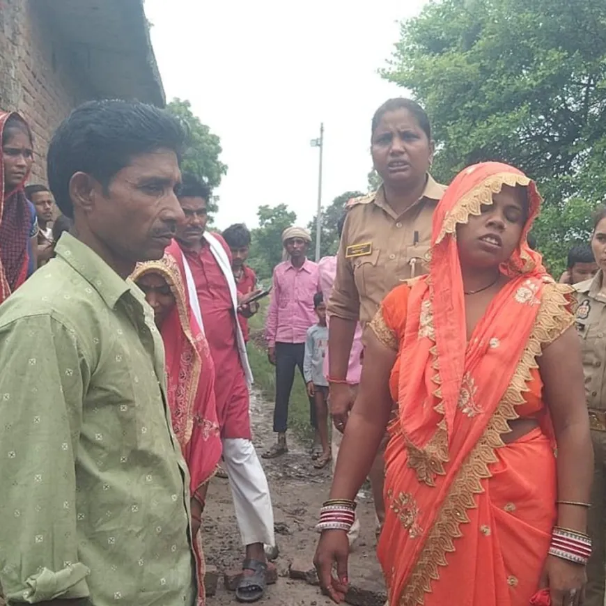 फर्रुखाबाद में छज्जा गिरने से दो मासूमों की मौत:डीएम और एसपी ने अस्पताल पहुंचकर परिजनों से की मुलाकात, परिवार में मचा कोहराम