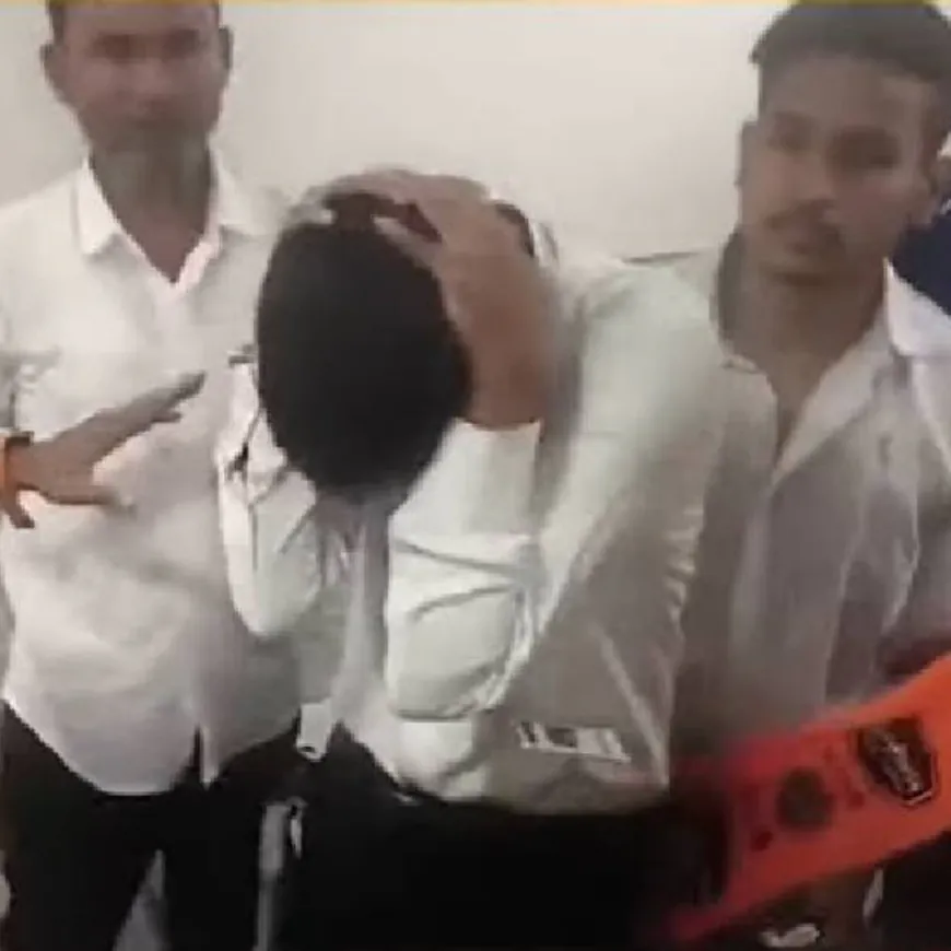 मनसे कार्यकर्त्यांचा नागपुरात राडा:येस बँकेच्या पाटीला फासले काळे, कर्मचाऱ्यालाही केली मारहाण; शेतकऱ्याची फसवणूक केल्याचा आरोप