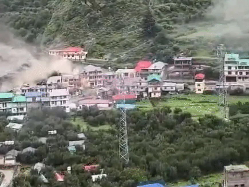 उत्तराखंडमधील ढगफुटीचा अनकट व्हिडिओ:डोंगरावरून पाण्यासोबत आला चिखल, नदीकाठचे संपूर्ण गाव गाडले गेले