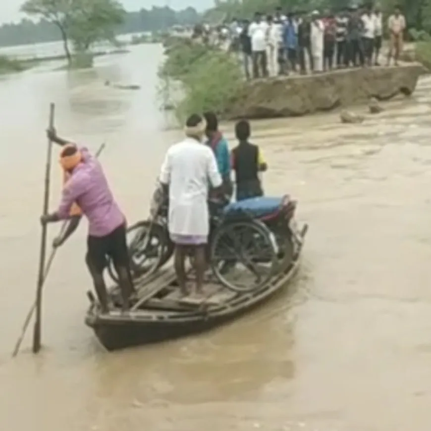 राप्ती नदी का जलस्तर खतरे के निशान से नीचे:नदी की कटान में समाहित हुआ शिव मंदिर, सरकारी स्कूल पर भी कटान का खतरा