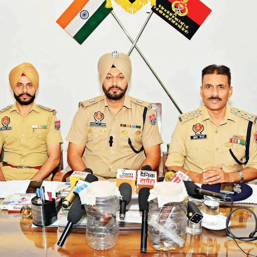 दोस्त ने अपने ही साथी पर चलाई गोली, लाइसेंसी रिवाल्वर लेकर भागा, पुलिस ने किया गिरफ्तार