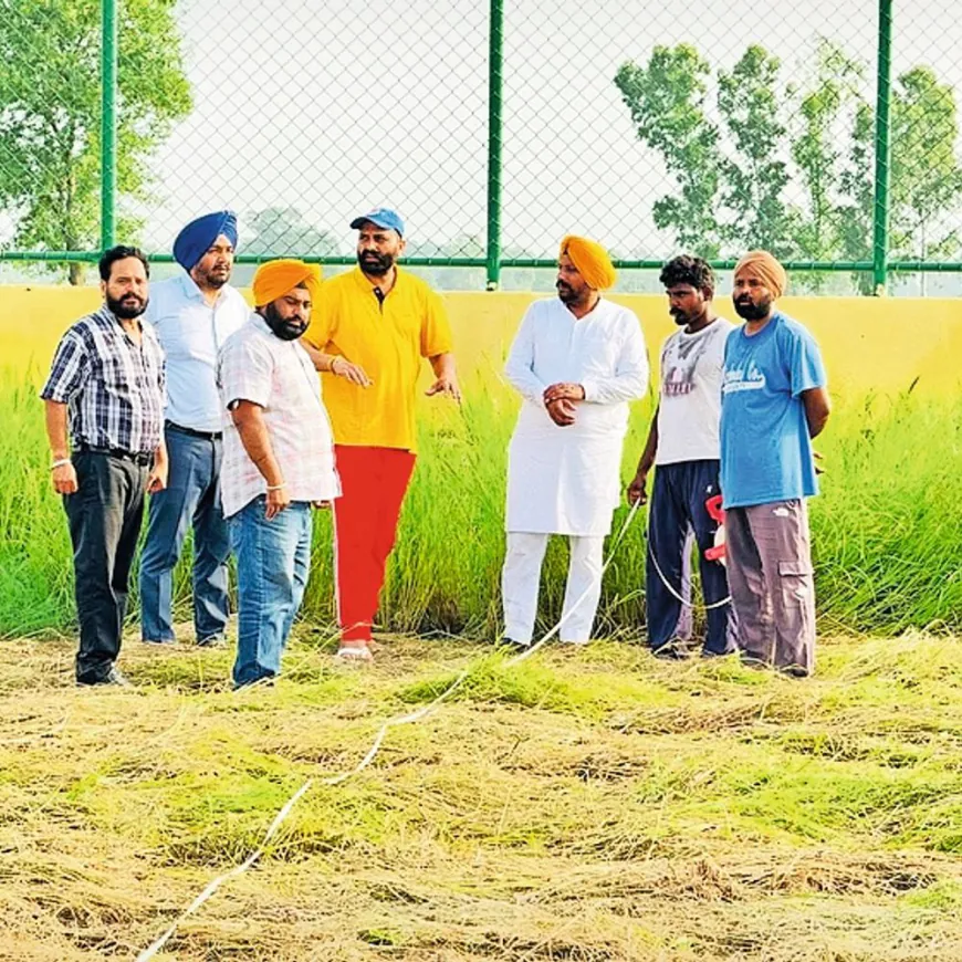 भुल्लर ने बुर्ज राय में बन रहे खेल मैदान का किया दौरा